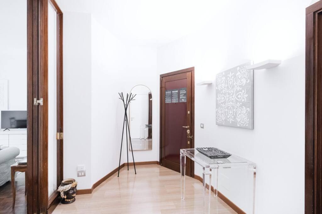 Easylife - Elegance A Few Steps From Citylife Next To M2 Pagano Appartement