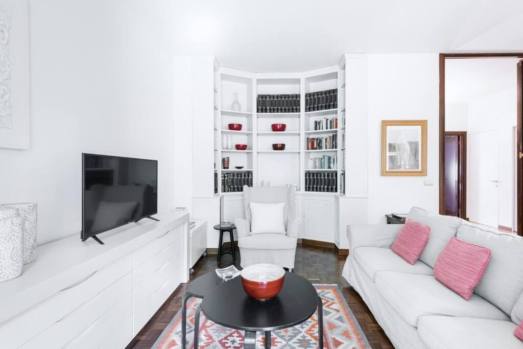 Appartement Easylife - Elegance A Few Steps From Citylife Next To M2 Pagano